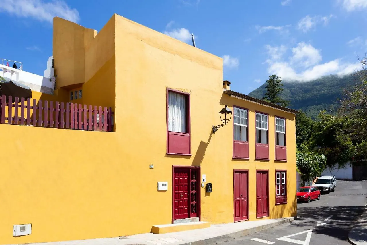 Canarian House With Views And Pool Los Realejos Сasa de vacaciones